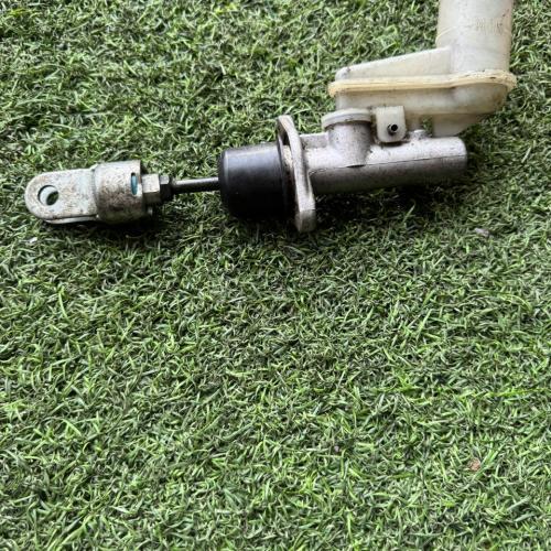 Bomba de embrague Subaro Forester