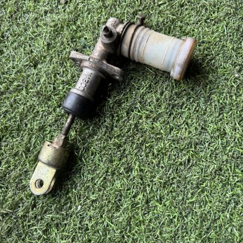 Bomba de embrague NISSAN