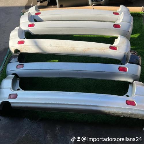 Parachoque Trasero Toyota Noah 96-2000
