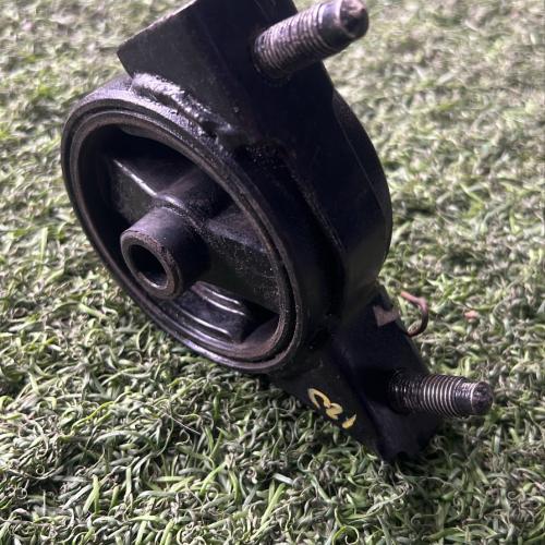 Soporte motor Toyota Corolla 90