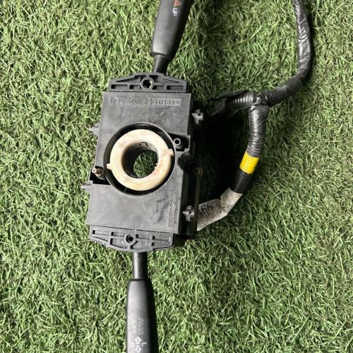 Palanca de Luz Nissan Atlas 94-04  PL10001